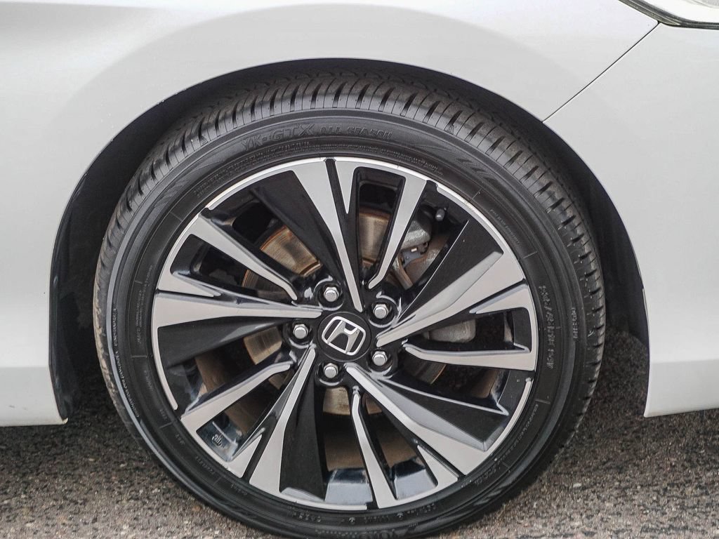 Used 2017 Honda Accord EX-L image 10