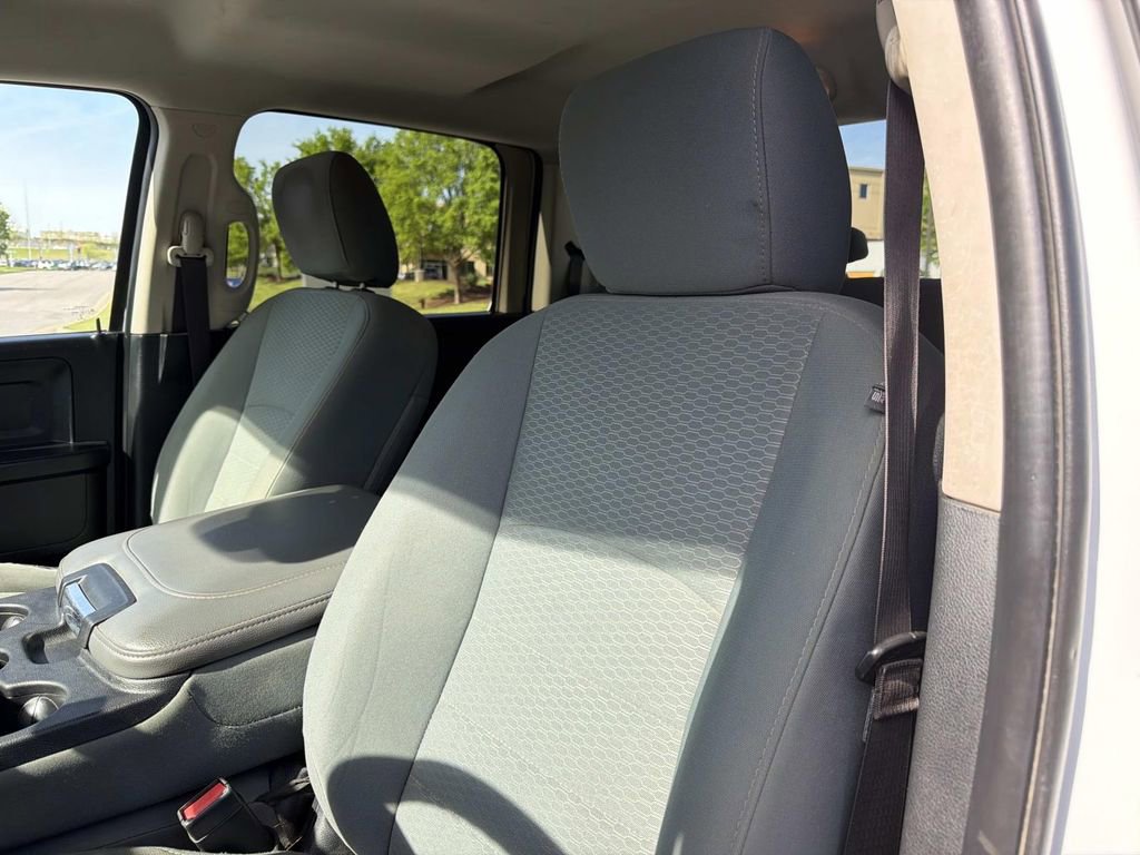 Used 2015 RAM 2500 Tradesman w/ Chrome Appearance Group image 24