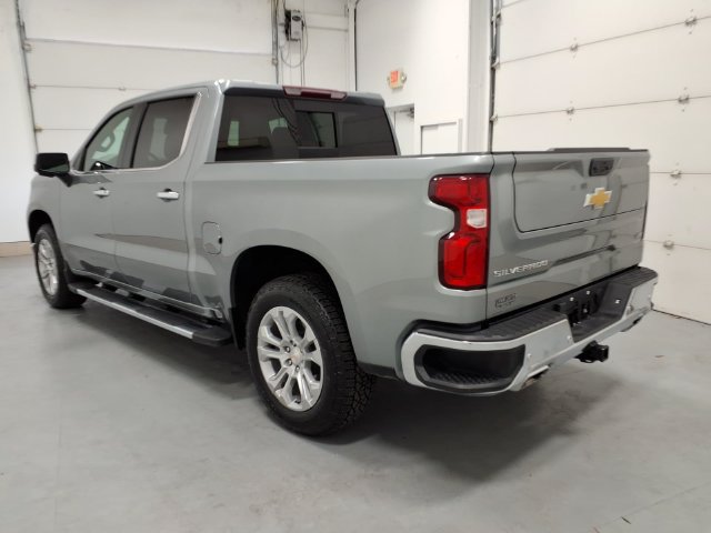Used 2025 Chevrolet Silverado 1500 LTZ w/ LTZ Premium Package AWD/4WD image 5