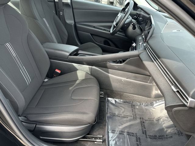 Used 2023 Hyundai Elantra SEL w/ Convenience Package image 28