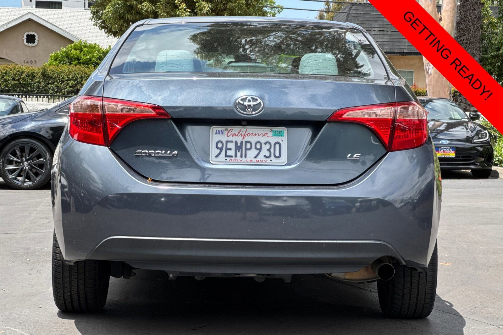 Used 2017 Toyota Corolla LE w/ Carpet Mat Package (TMS) FWD image 5