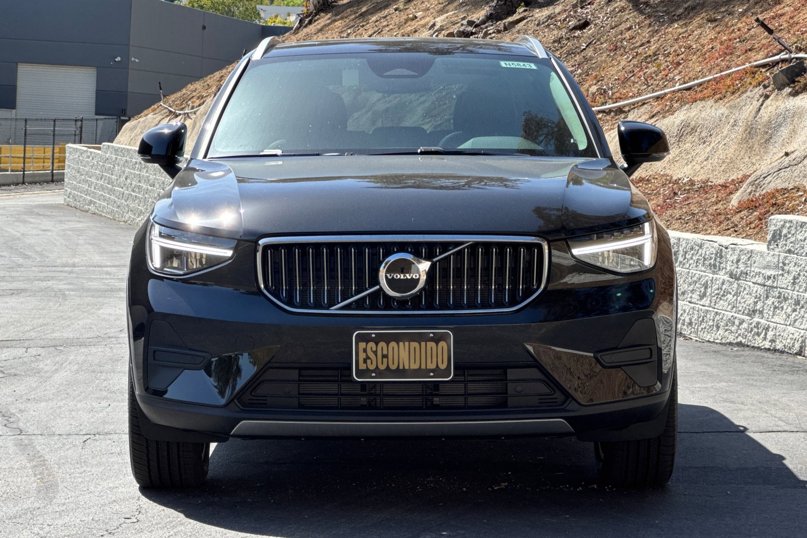 New 2025 Volvo XC40 B5 Core w/ Protection Package Premier image 3