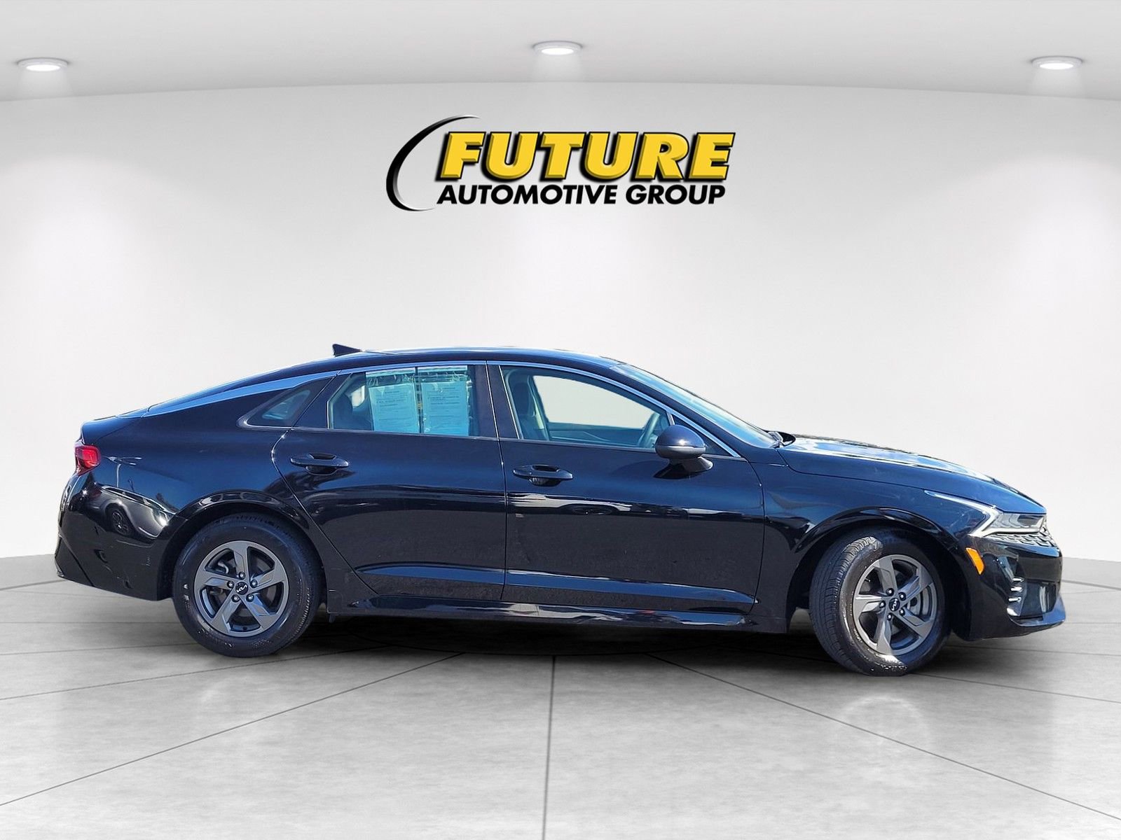 Used 2023 Kia K5 LXS image 3