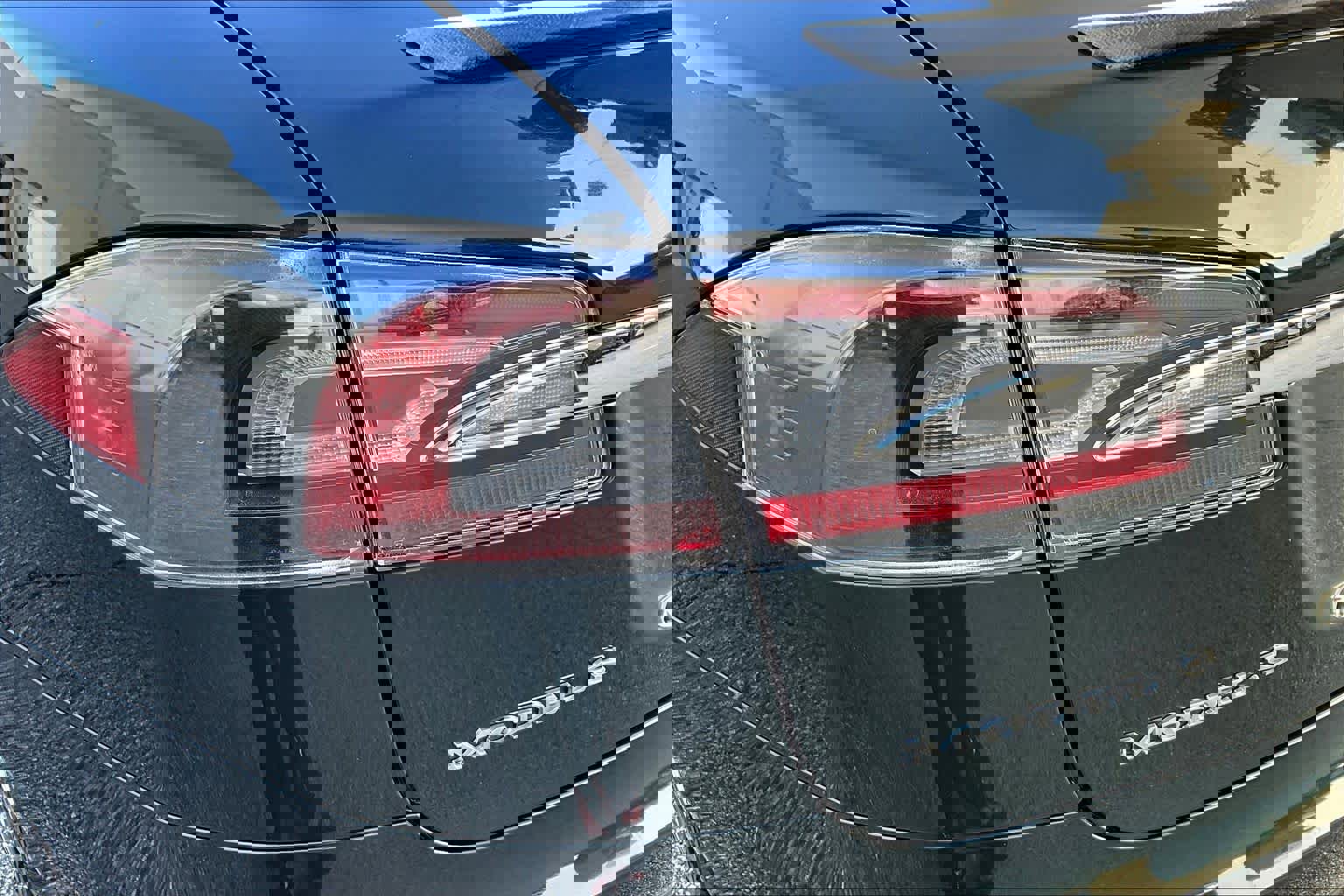 Used 2013 Tesla Model S Performance image 27