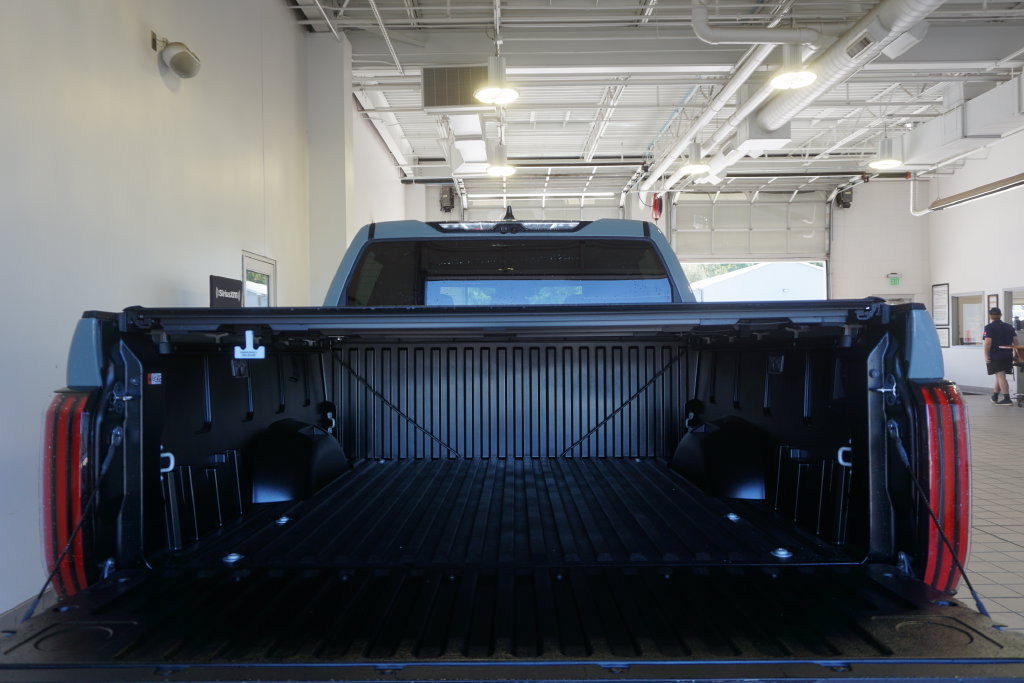 New 2026 Toyota Tundra Limited AWD/4WD image 21