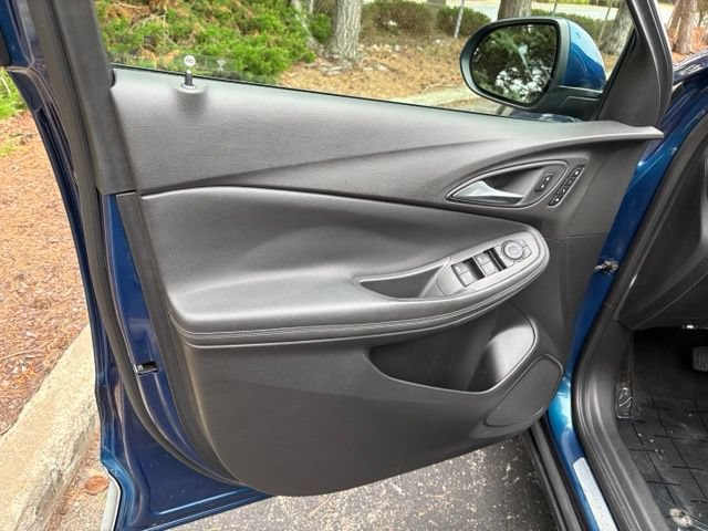 Used 2020 Buick Encore GX Essence FWD image 14
