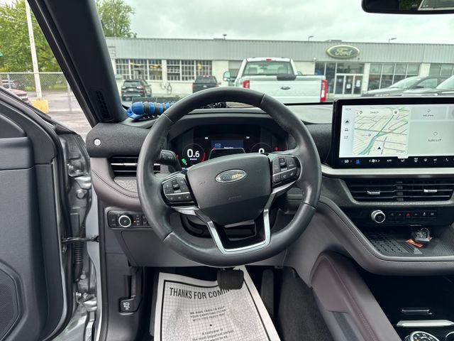 Used 2025 Ford Explorer Platinum w/ Ultimate Package AWD/4WD image 14