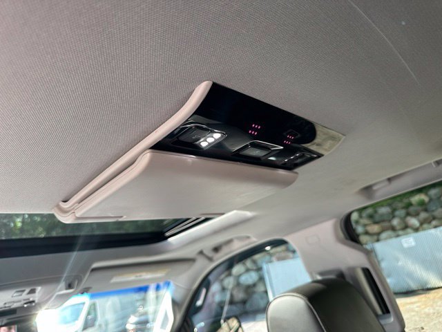 Used 2018 GMC Yukon Denali w/ Denali Ultimate Package AWD/4WD image 26