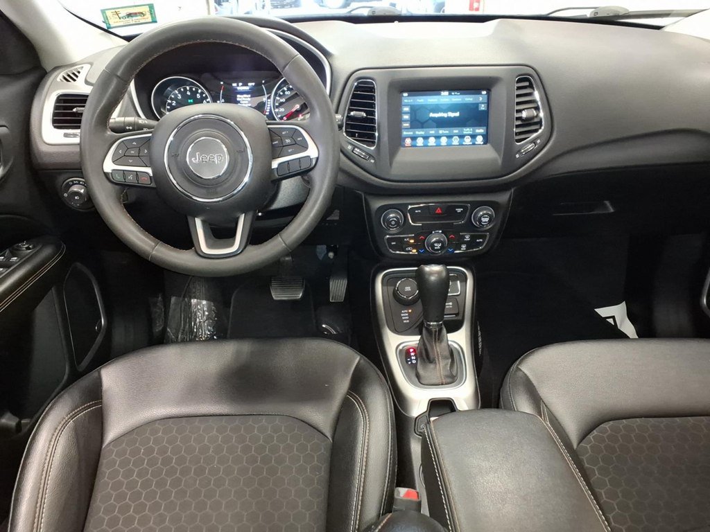 Used 2021 Jeep Compass Latitude w/ Sun and Sound Group AWD/4WD image 12