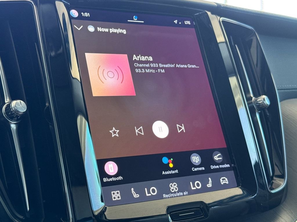 Certified 2023 Volvo XC60 B5 Ultimate FWD image 17