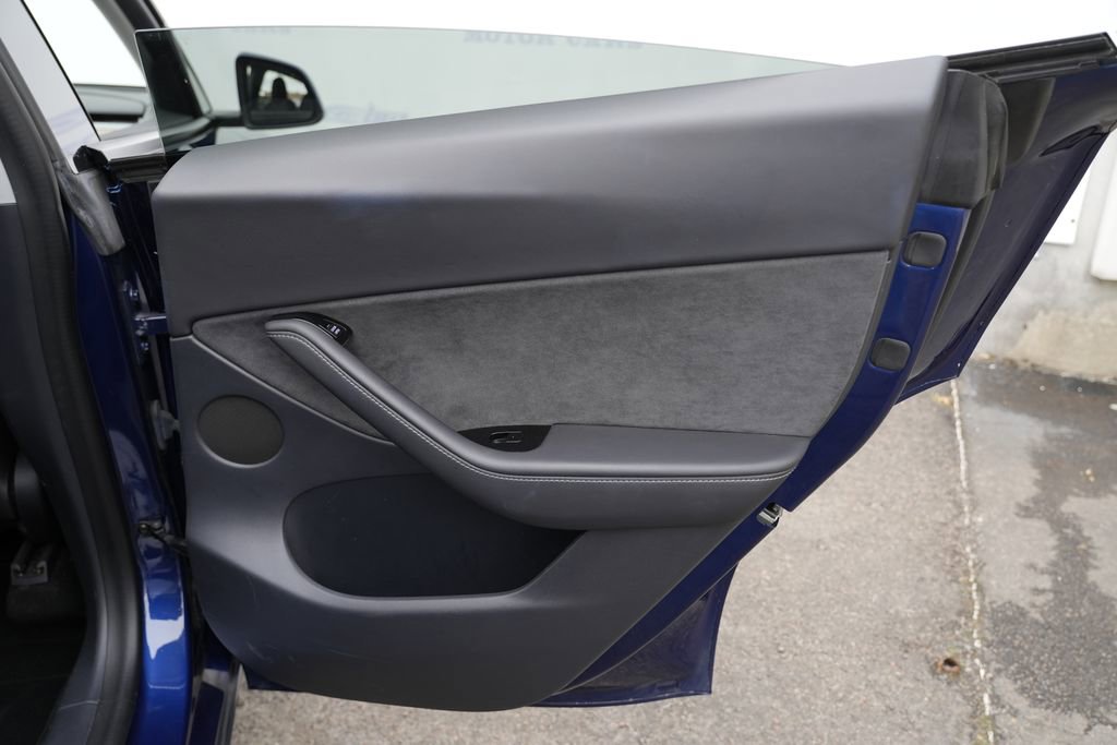 Used 2020 Tesla Model Y Performance image 40
