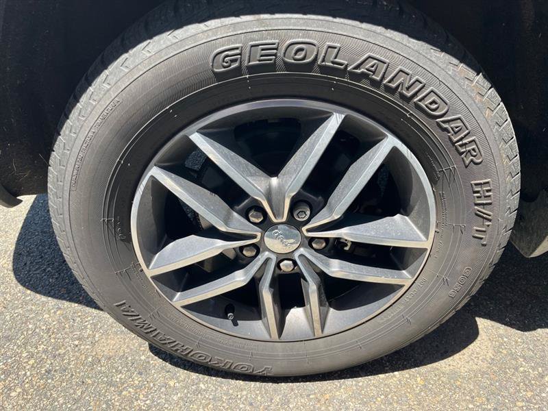 Used 2017 Jeep Grand Cherokee Limited AWD/4WD image 8