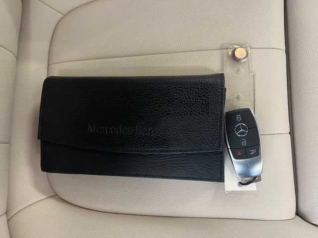 Used 2025 Mercedes-Benz EQB 300 4MATIC image 57