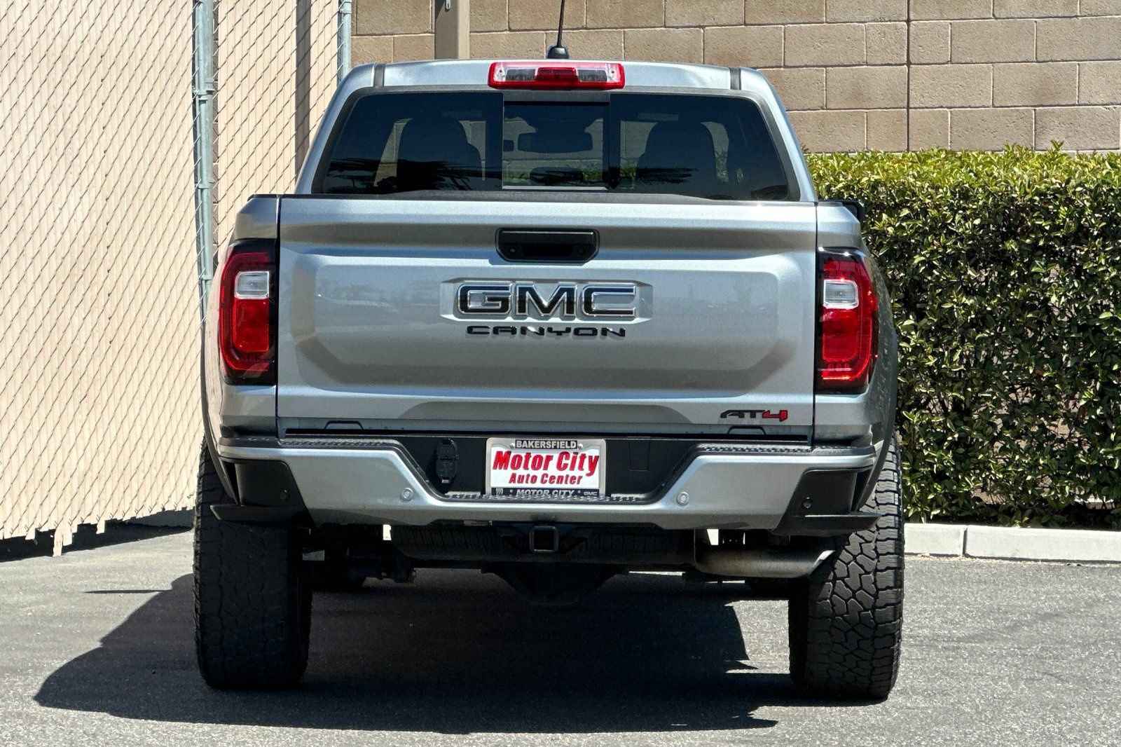 Used 2024 GMC Canyon AT4 w/ LPO, Off Road Lift Package AWD/4WD image 5