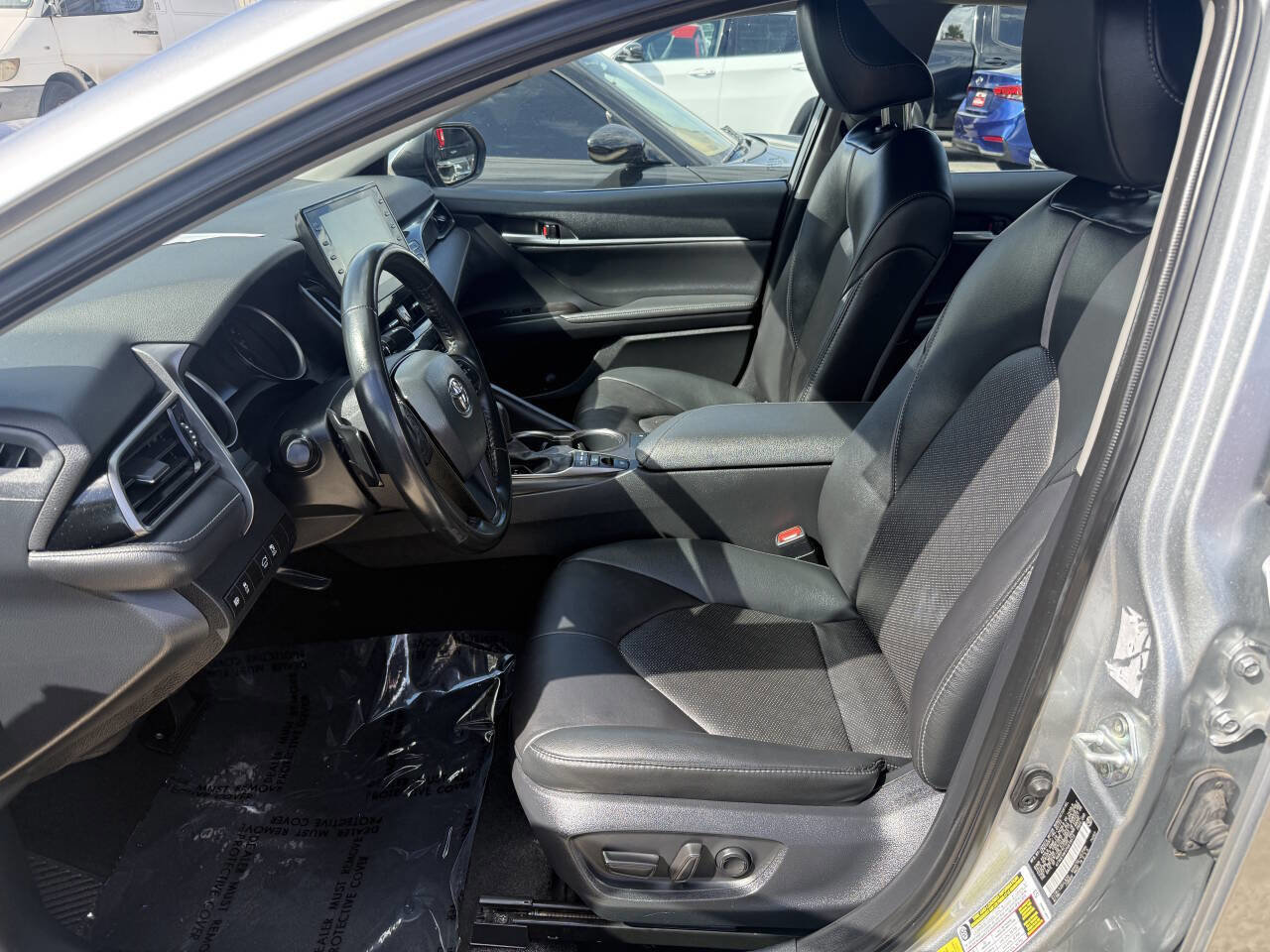Used 2023 Toyota Camry XSE image 9