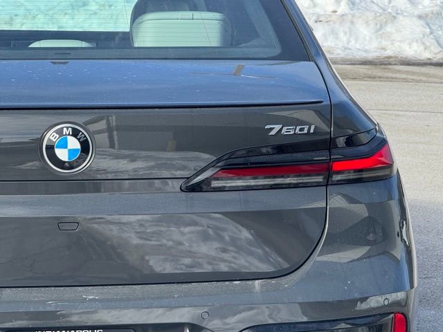Used 2023 BMW 760i xDrive image 7