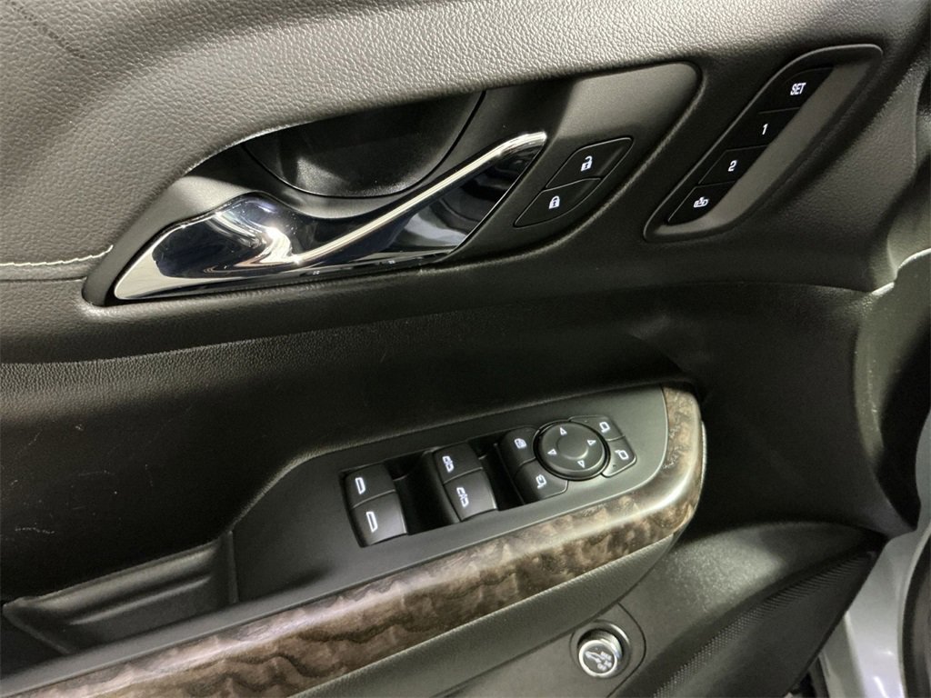 Used 2023 GMC Acadia Denali w/ Denali Technology Package image 23