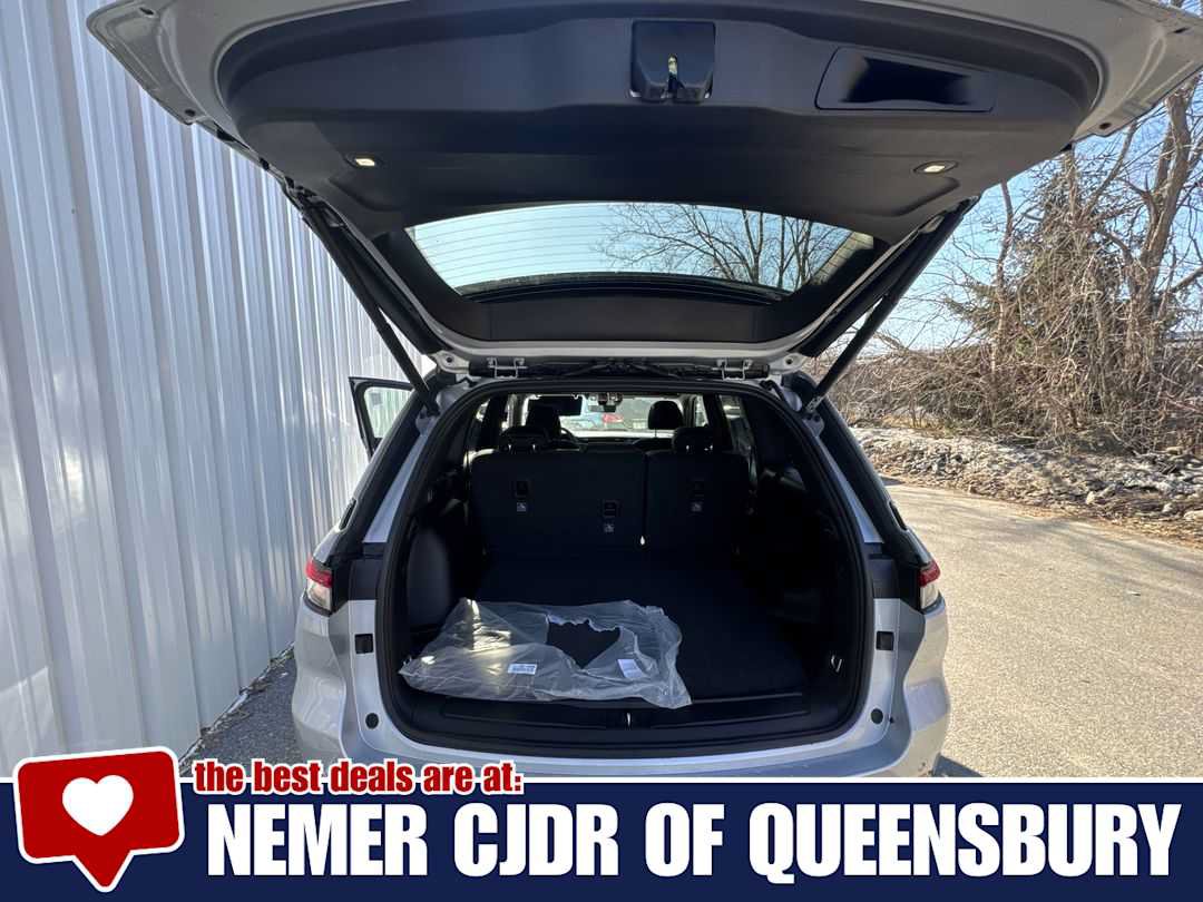 New 2026 Jeep Grand Cherokee Laredo X AWD/4WD image 23
