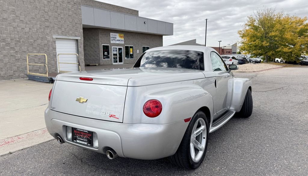 Used 2004 Chevrolet SSR Base w/ Preferred Equipment Group image 9