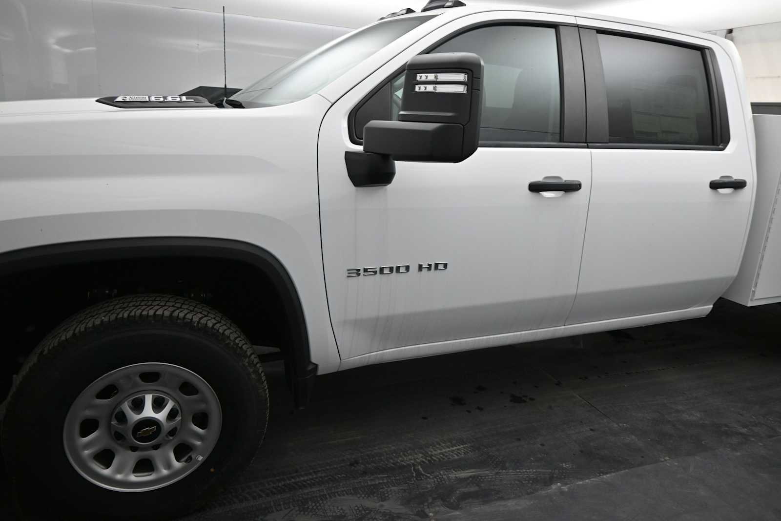 Used 2024 Chevrolet Silverado 3500 W/T w/ WT Convenience Package AWD/4WD image 2