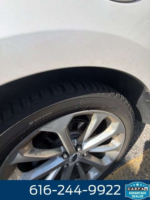 Used 2016 Ford Taurus Limited w/ Equipment Group 301A AWD/4WD image 8