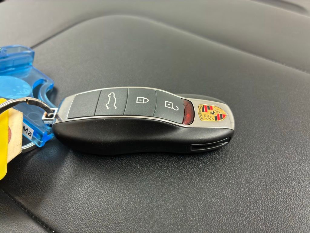 Used 2023 Porsche Macan w/ Premium Package Plus image 52