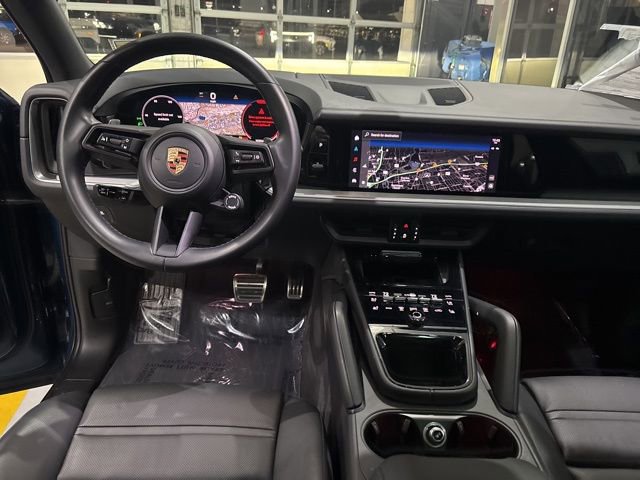 Used 2024 Porsche Cayenne S image 30