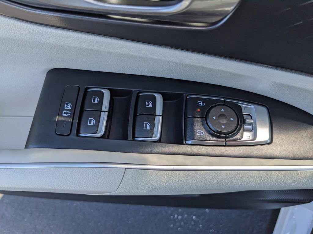 Certified 2024 Kia Sorento EX w/ Panoramic Sunroof Package image 19