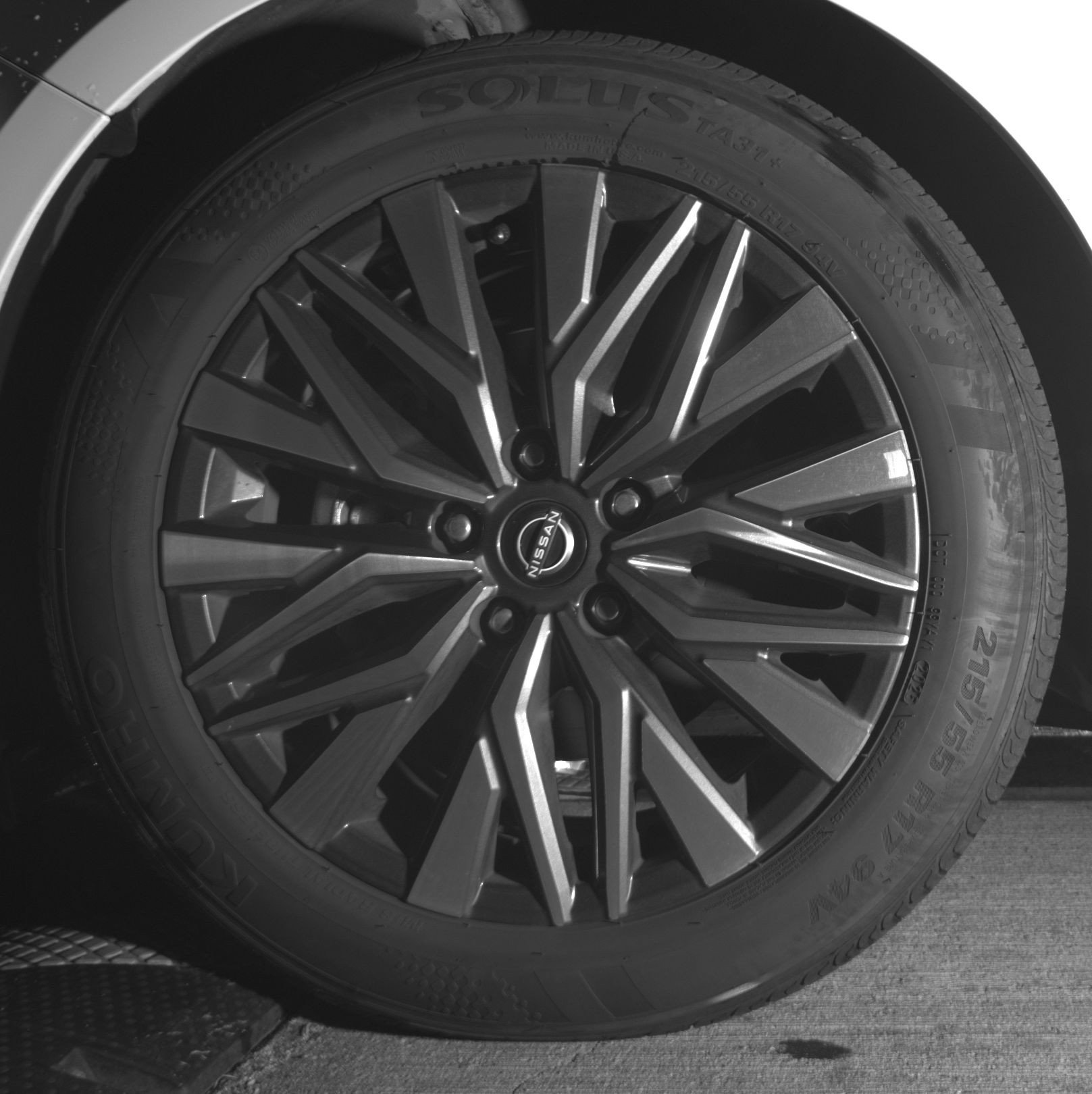 Used 2025 Nissan Altima 2.5 SV image 14