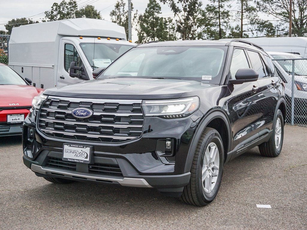 New 2026 Ford Explorer Active w/ Active Comfort Package RWD image 3