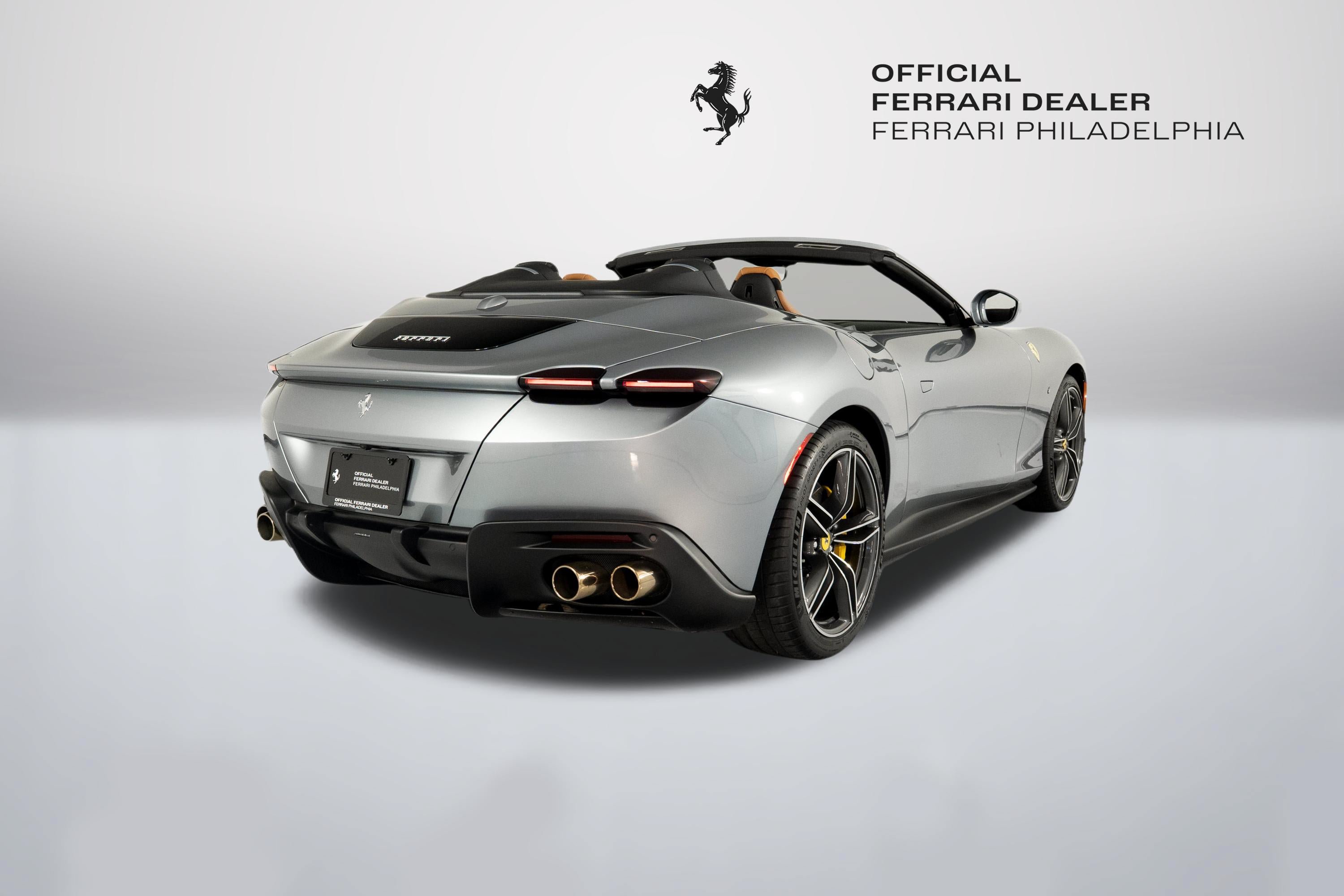 Certified 2025 Ferrari Roma Spider RWD image 9