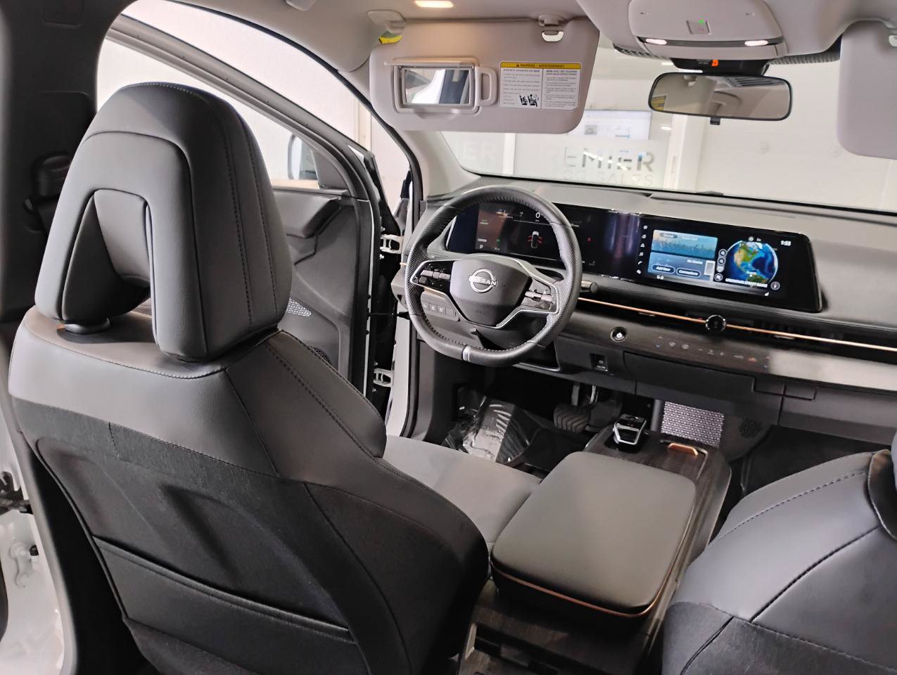 Used 2024 Nissan Ariya AWD image 63