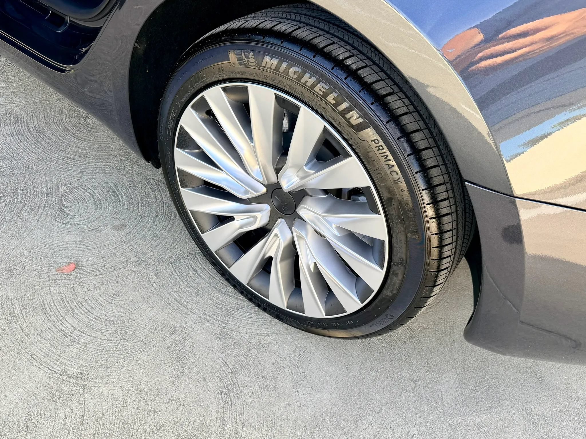 Used 2025 Tesla Model 3 Long Range RWD image 32