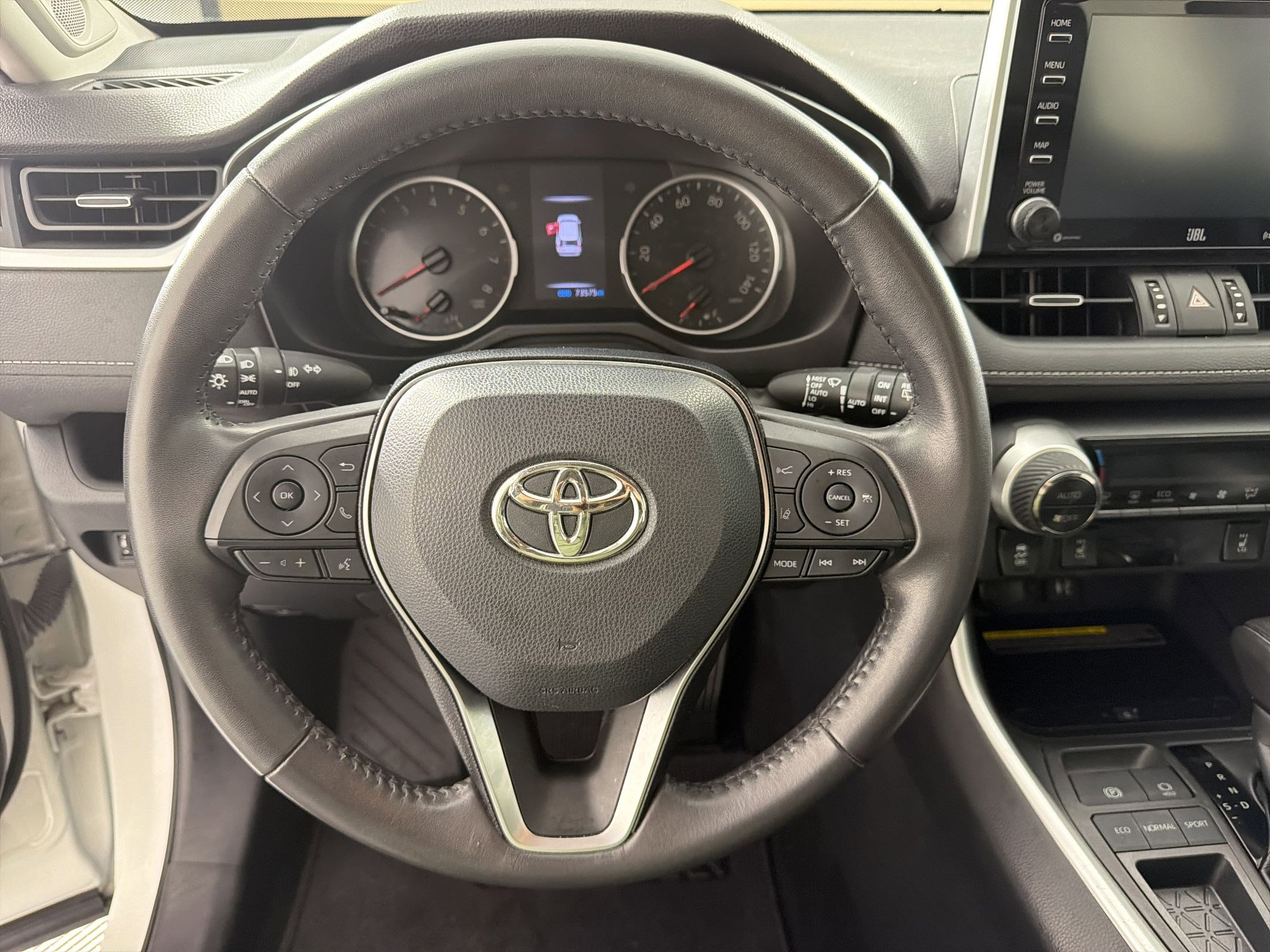 Used 2019 Toyota RAV4 XLE Premium w/ Advanced Technology Package FWD image 18