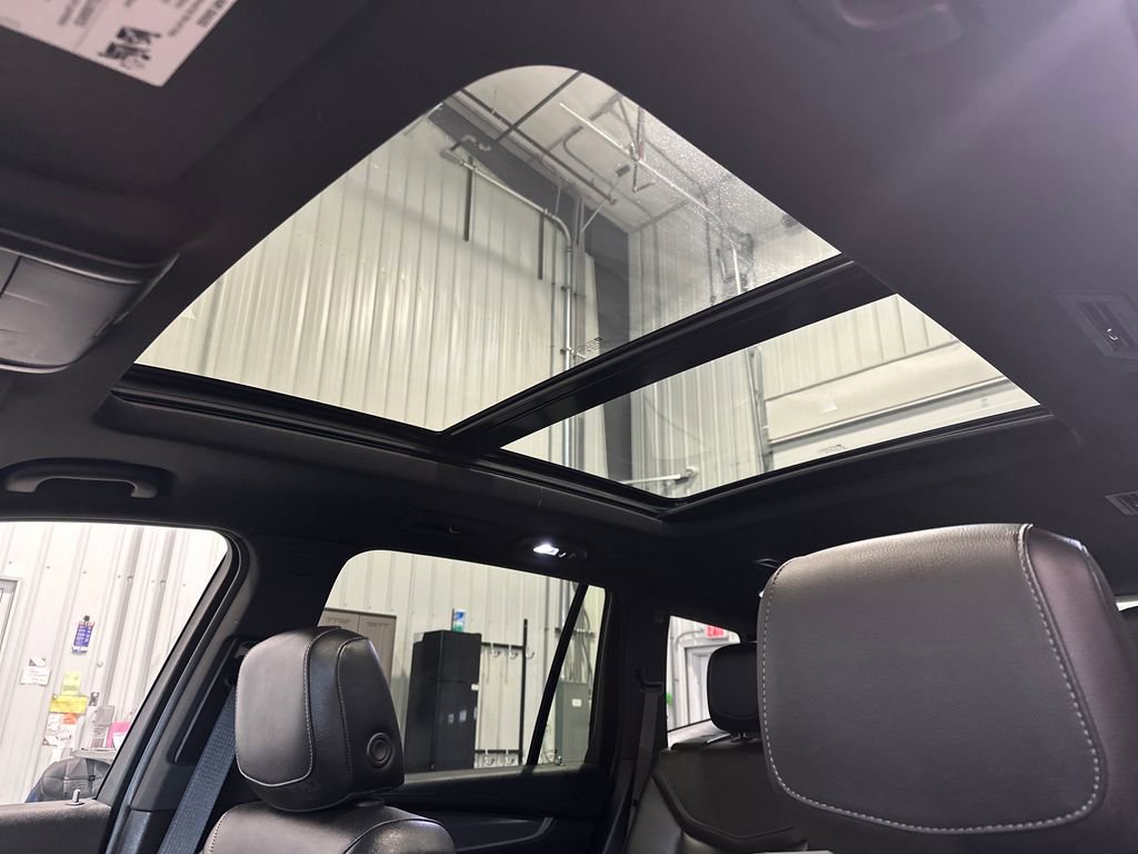 Used 2024 Cadillac XT6 Luxury w/ LPO, Floor Liner Package AWD/4WD image 25