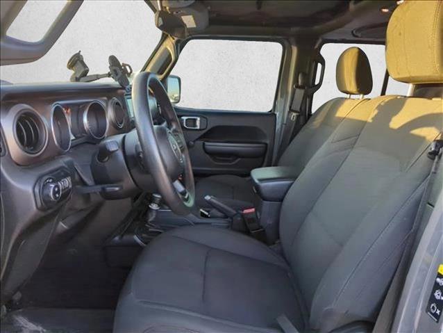 Used 2020 Jeep Gladiator Sport image 12
