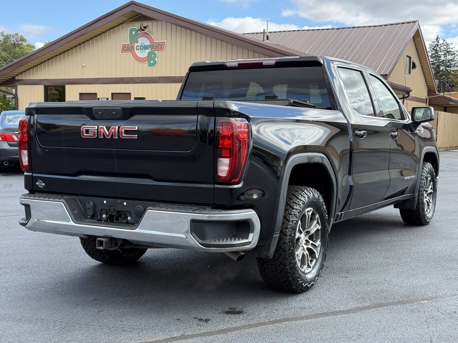Used 2022 GMC Sierra 1500 SLE image 7