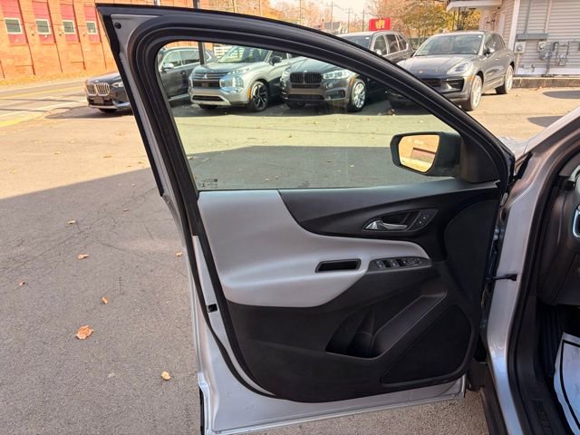 Used 2021 Chevrolet Equinox LS w/ LPO, Floor Liner Package FWD image 17
