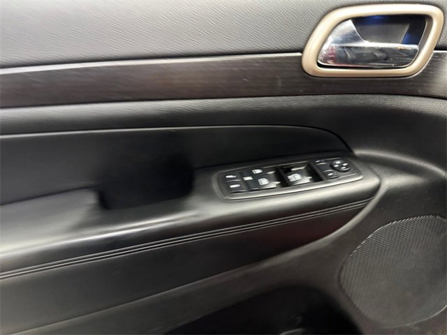 Used 2015 Jeep Grand Cherokee Altitude image 25