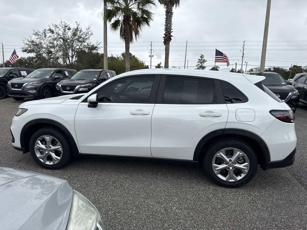 Used 2023 Honda HR-V LX image 7