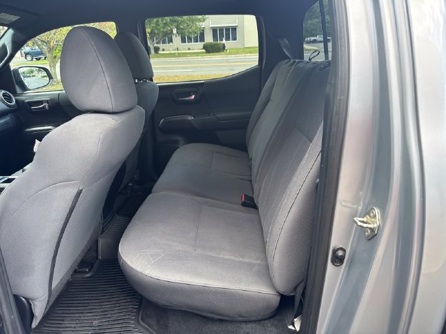 Used 2019 Toyota Tacoma TRD Sport w/ Technology Package AWD/4WD image 29