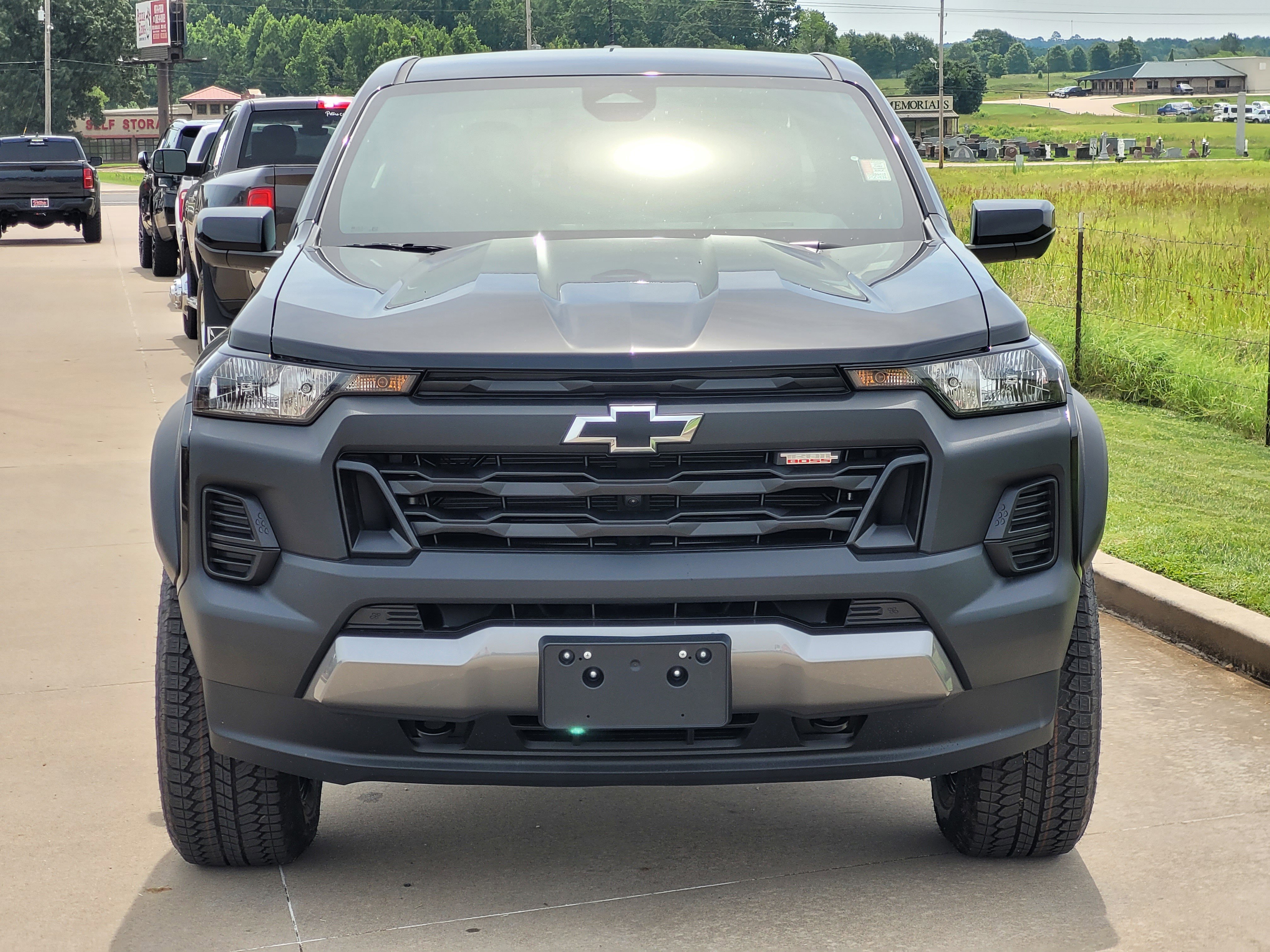 New 2025 Chevrolet Colorado Trail Boss w/ Midnight Edition image 2