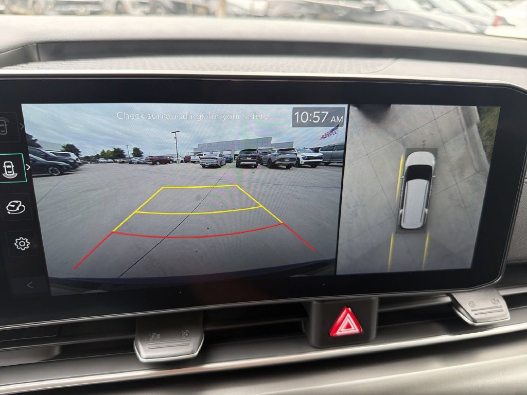 New 2027 Kia Carnival SX w/ Dark Edition Package FWD image 26