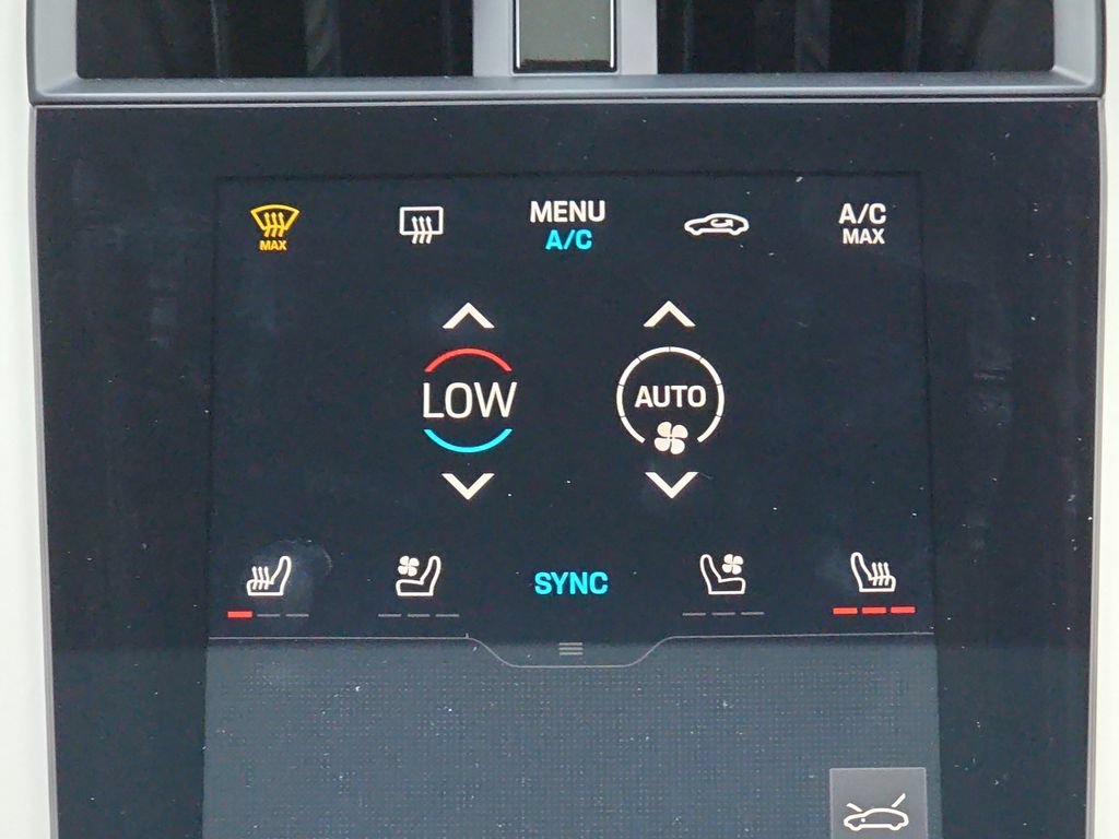 Certified 2025 Porsche Taycan Turbo AWD/4WD image 13