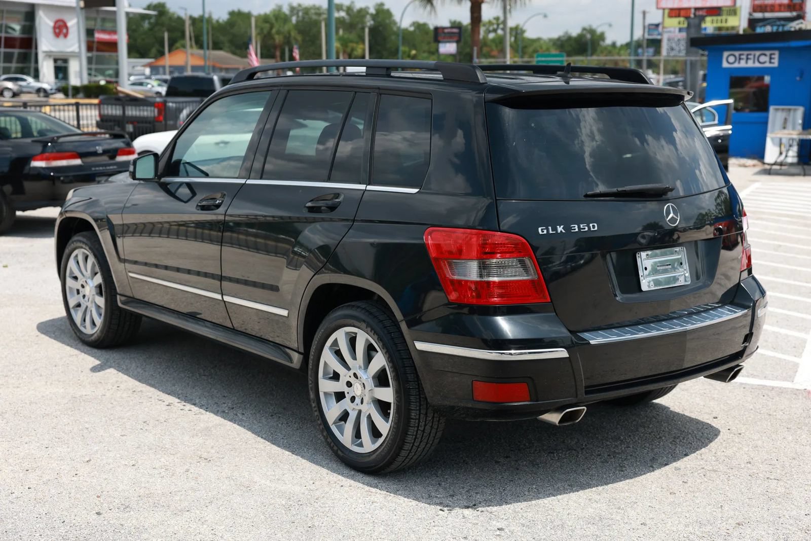 Used 2011 Mercedes-Benz GLK 350 2WD image 4