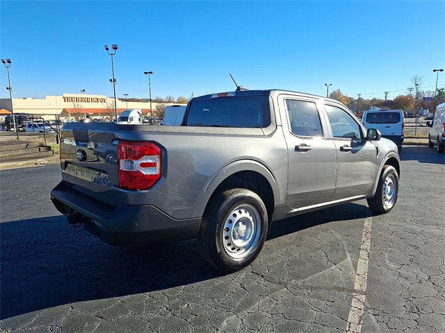 New 2025 Ford Maverick XL image 7