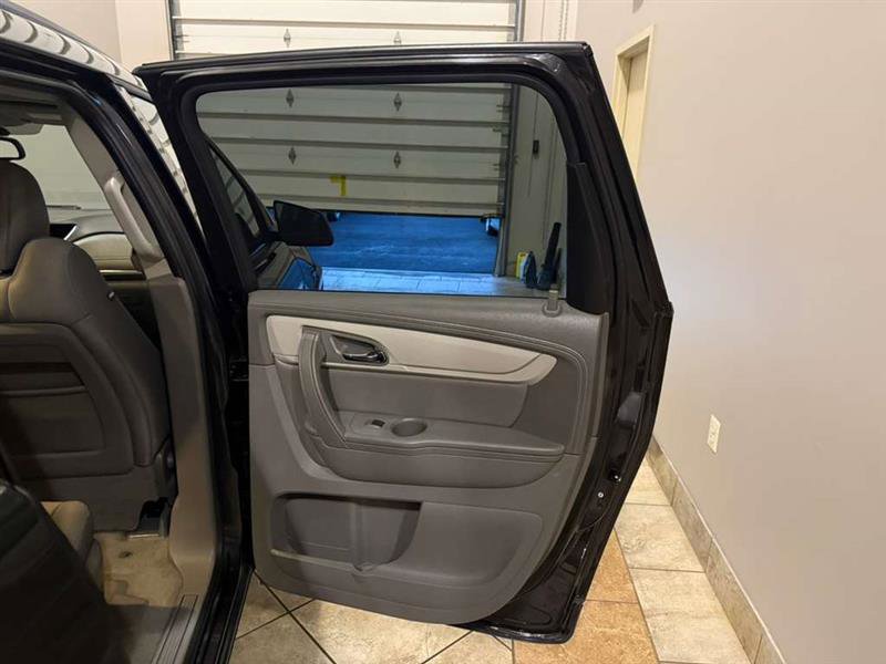 Used 2016 Chevrolet Traverse LS image 38