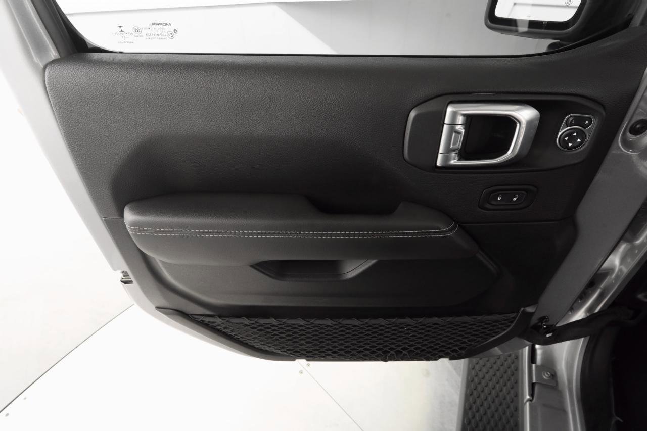 Used 2021 Jeep Wrangler Unlimited Sahara w/ Uconnect 4C Nav & Sound Group image 11