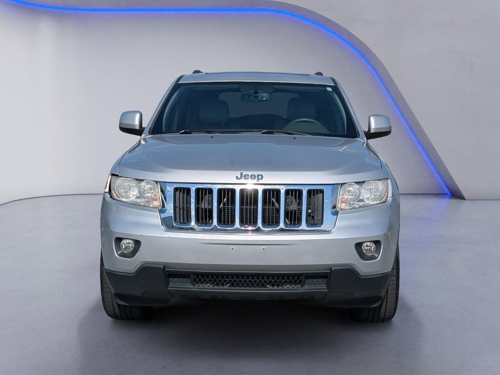 Used 2013 Jeep Grand Cherokee Laredo AWD/4WD image 3