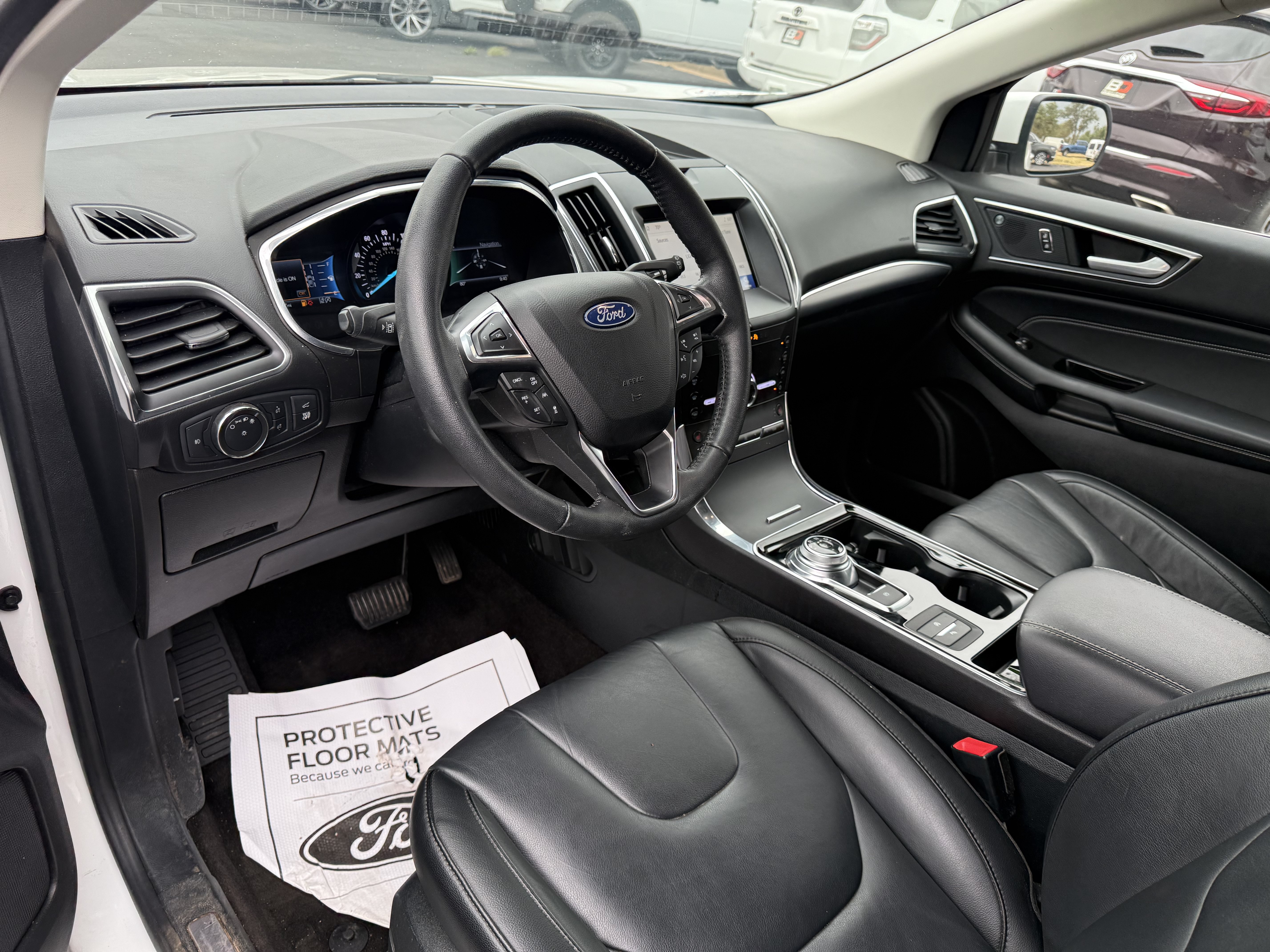 Used 2020 Ford Edge Titanium FWD image 6